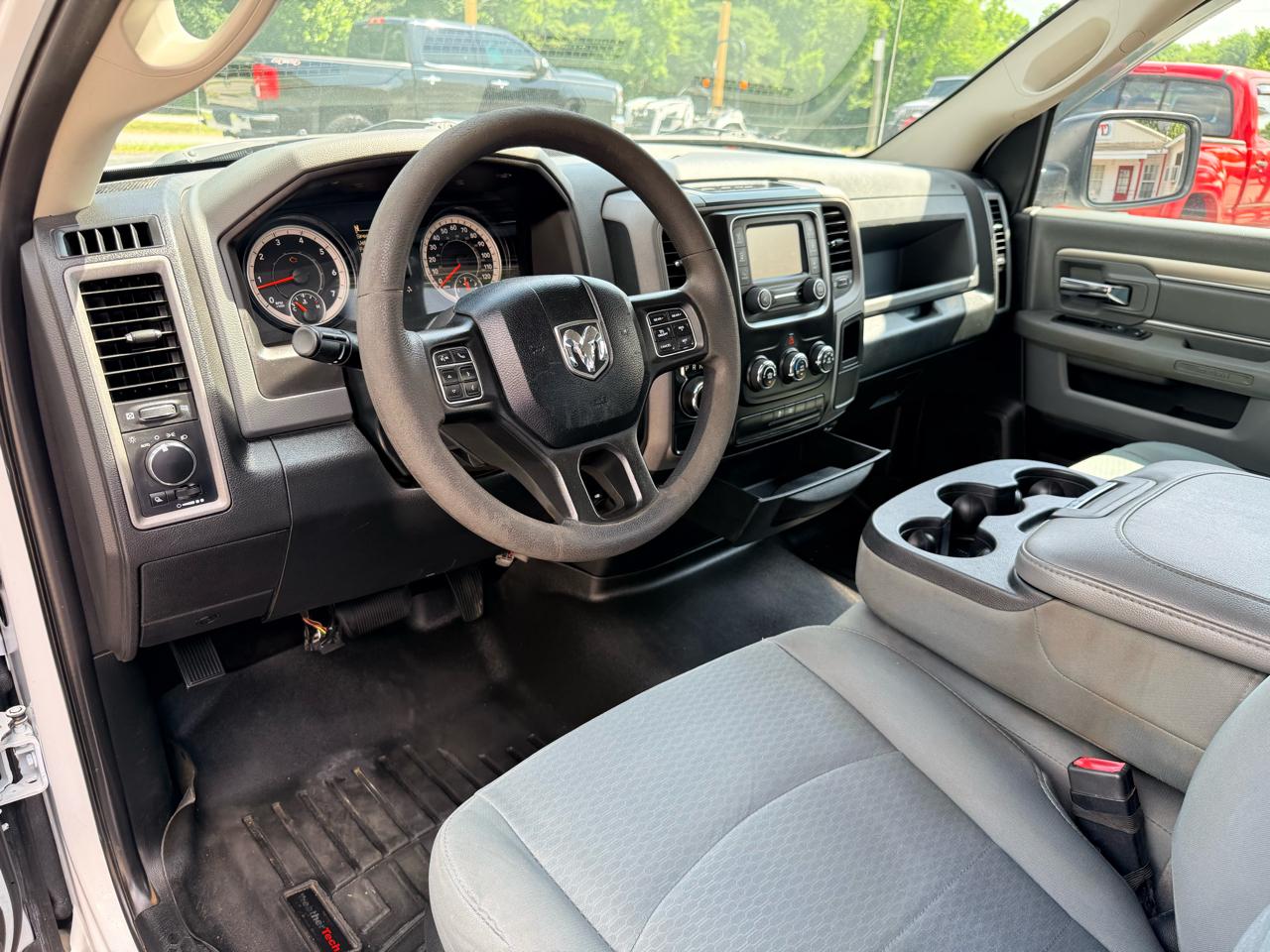 RAM 1500 2WD Reg Cab 120.5" ST 2018