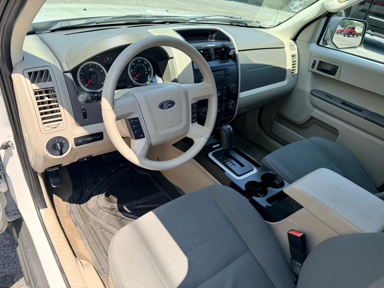 Ford Escape XLS FWD 2012