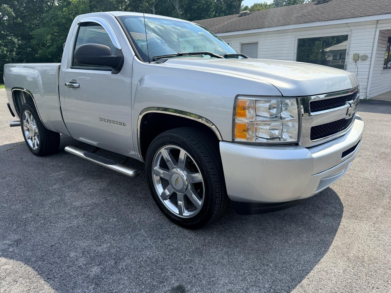 Chevrolet Silverado 1500 Work Truck 2WD 2011