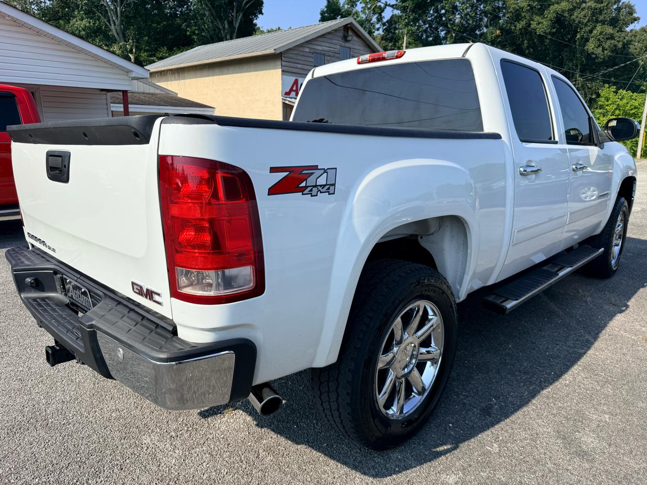 GMC Sierra 1500 4WD Crew Cab 143.5" SLT 2008