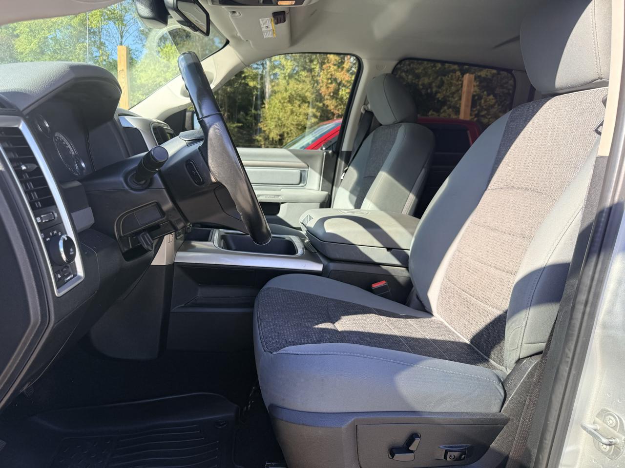 RAM 1500 Big Horn Crew Cab 4WD SWB 2018