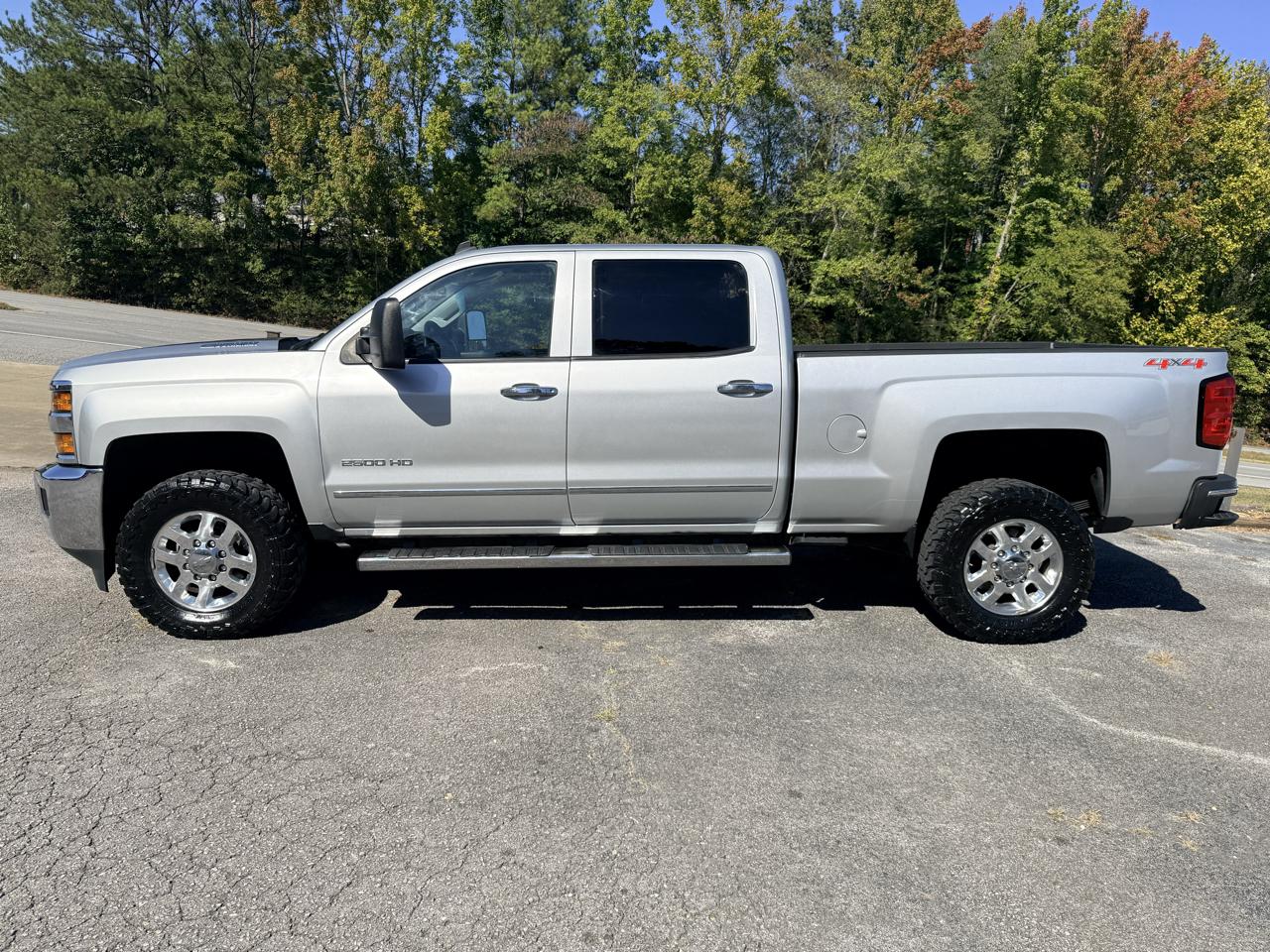 Chevrolet Silverado 2500HD LTZ Crew Cab Short Box 4WD 2015