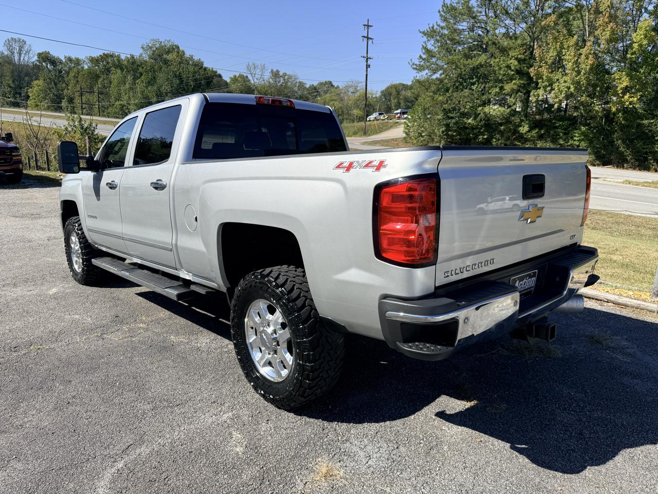 Chevrolet Silverado 2500HD LTZ Crew Cab Short Box 4WD 2015