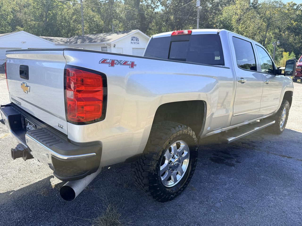 Chevrolet Silverado 2500HD LTZ Crew Cab Short Box 4WD 2015