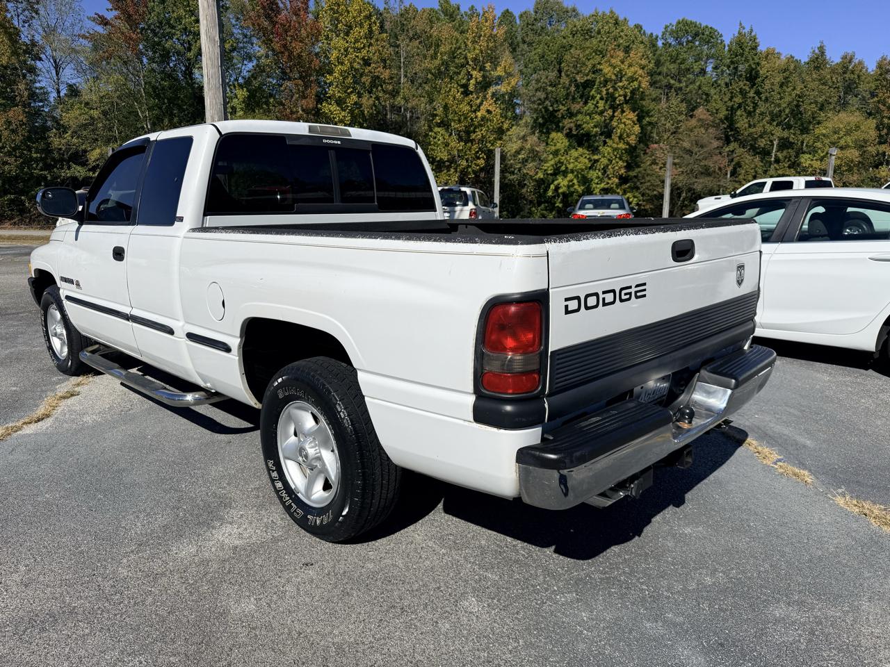 Dodge Ram 1500 Club Cab Short Bed 2WD 1999
