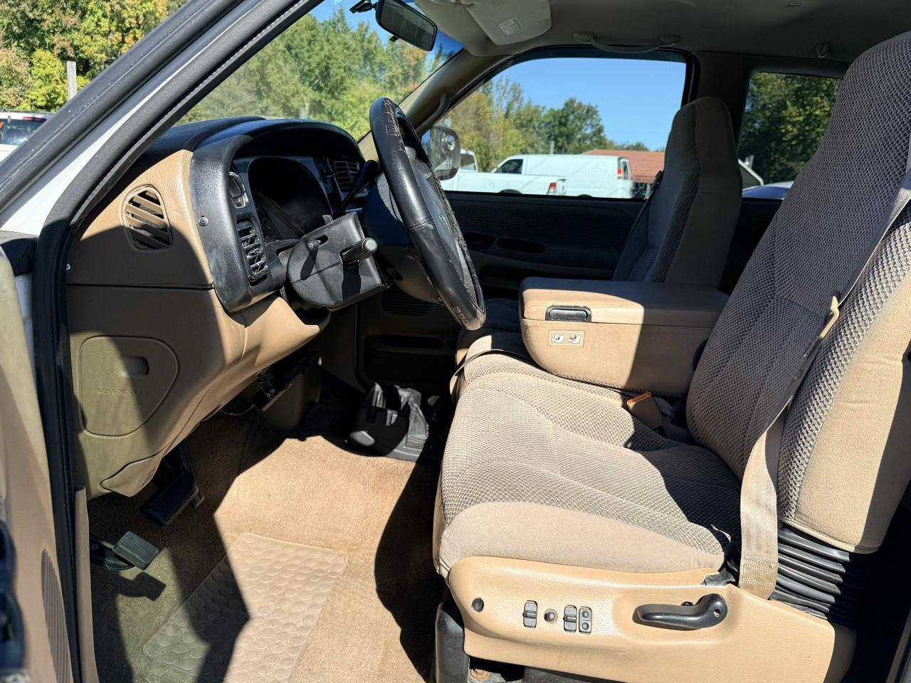 Dodge Ram 1500 Club Cab Short Bed 2WD 1999