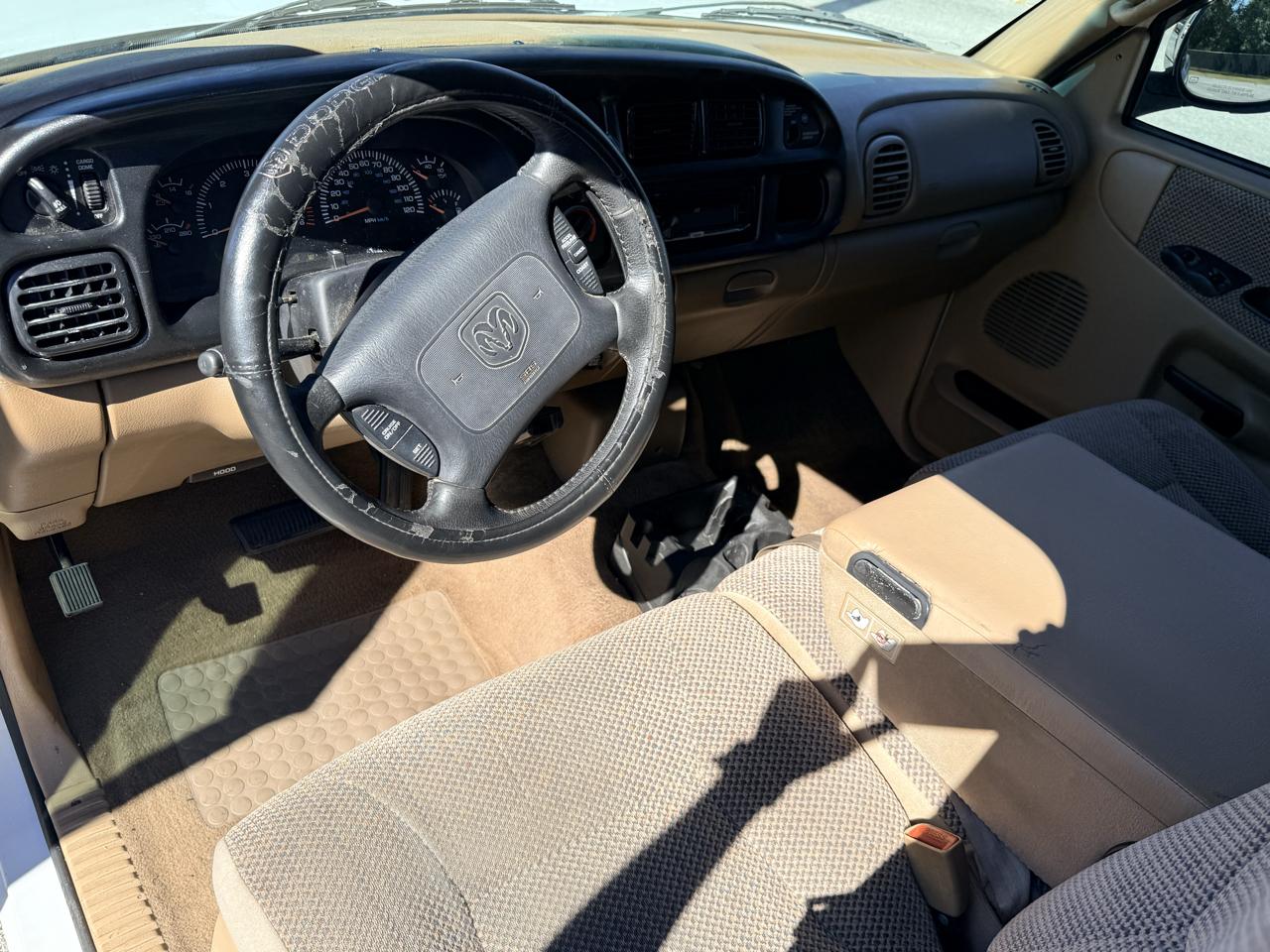 Dodge Ram 1500 Club Cab Short Bed 2WD 1999