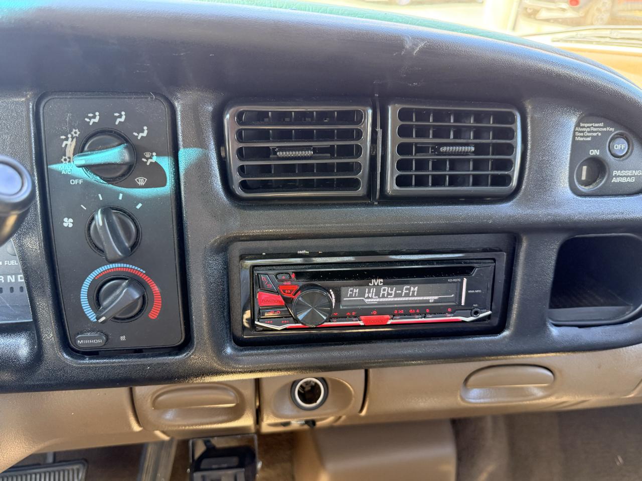 Dodge Ram 1500 Club Cab Short Bed 2WD 1999