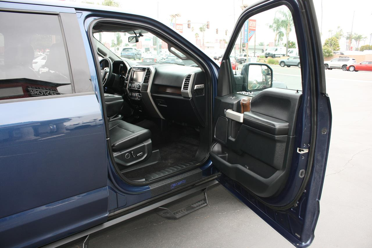 Ford F-150 2WD SuperCrew 145" Lariat 2015 Ford F-150 2WD SuperCrew 145" Lariat 2015
