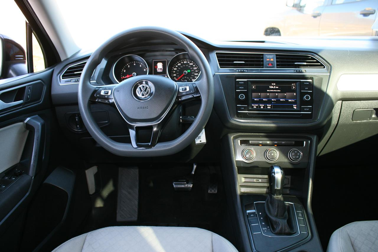 Volkswagen Tiguan 2.0T S FWD 2019 Volkswagen Tiguan 2.0T S FWD 2019