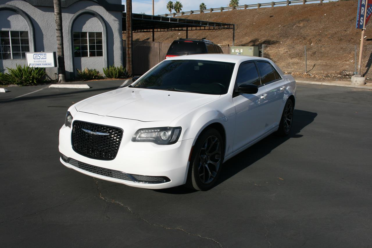 Chrysler 300 Touring RWD 2018 Chrysler 300 Touring RWD 2018