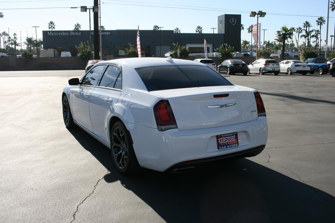 Chrysler 300 Touring RWD 2018 Chrysler 300 Touring RWD 2018