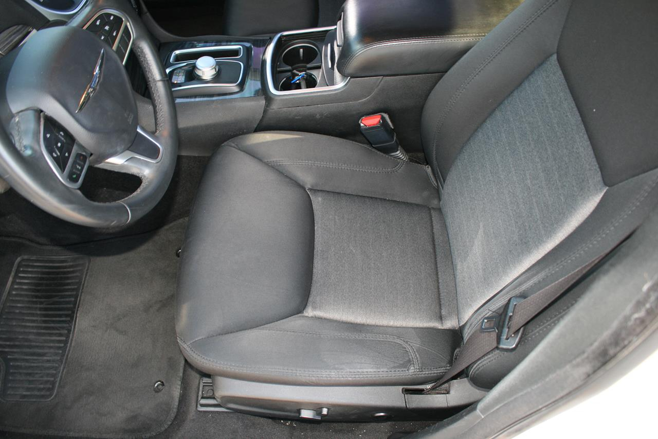 Chrysler 300 Touring RWD 2018 Chrysler 300 Touring RWD 2018