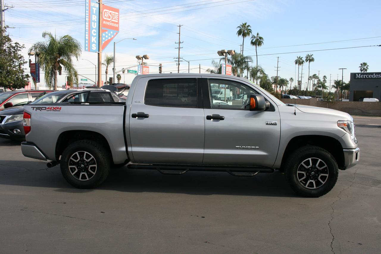 Toyota Tundra 4WD TRD Pro CrewMax 5.5' Bed 5.7L FFV (Natl) 2018