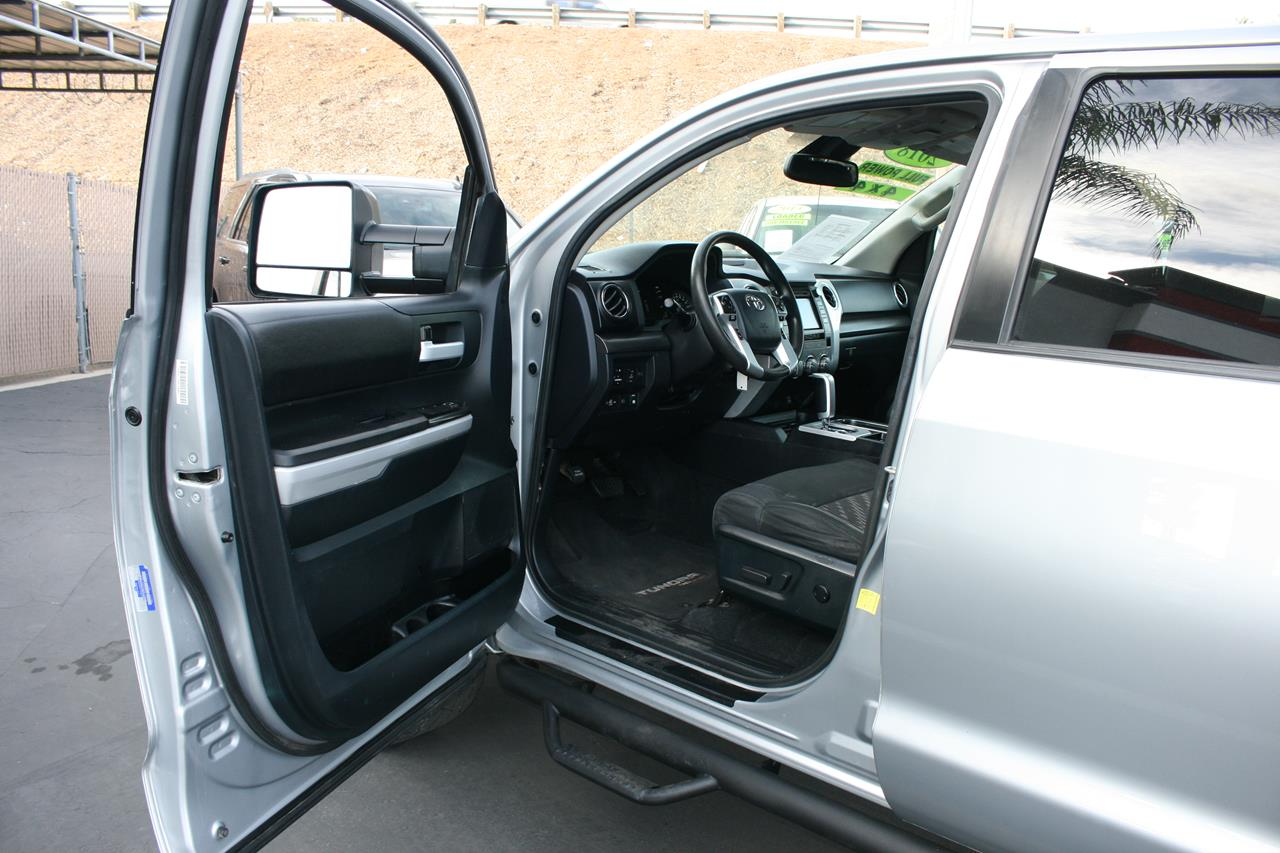 Toyota Tundra 4WD TRD Pro CrewMax 5.5' Bed 5.7L FFV (Natl) 2018