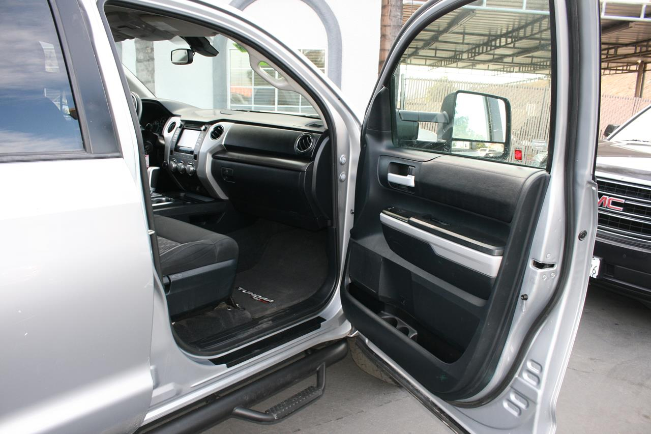 Toyota Tundra 4WD TRD Pro CrewMax 5.5' Bed 5.7L FFV (Natl) 2018