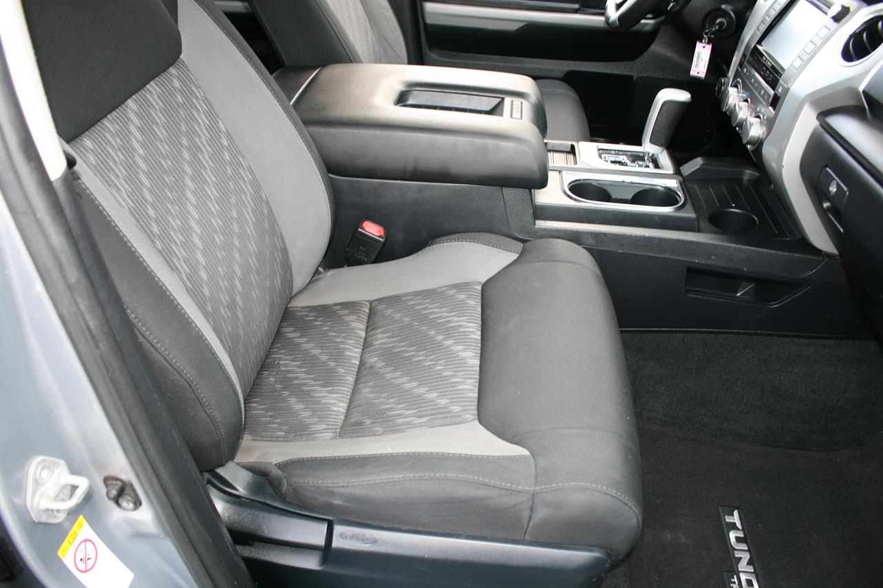 Toyota Tundra 4WD TRD Pro CrewMax 5.5' Bed 5.7L FFV (Natl) 2018