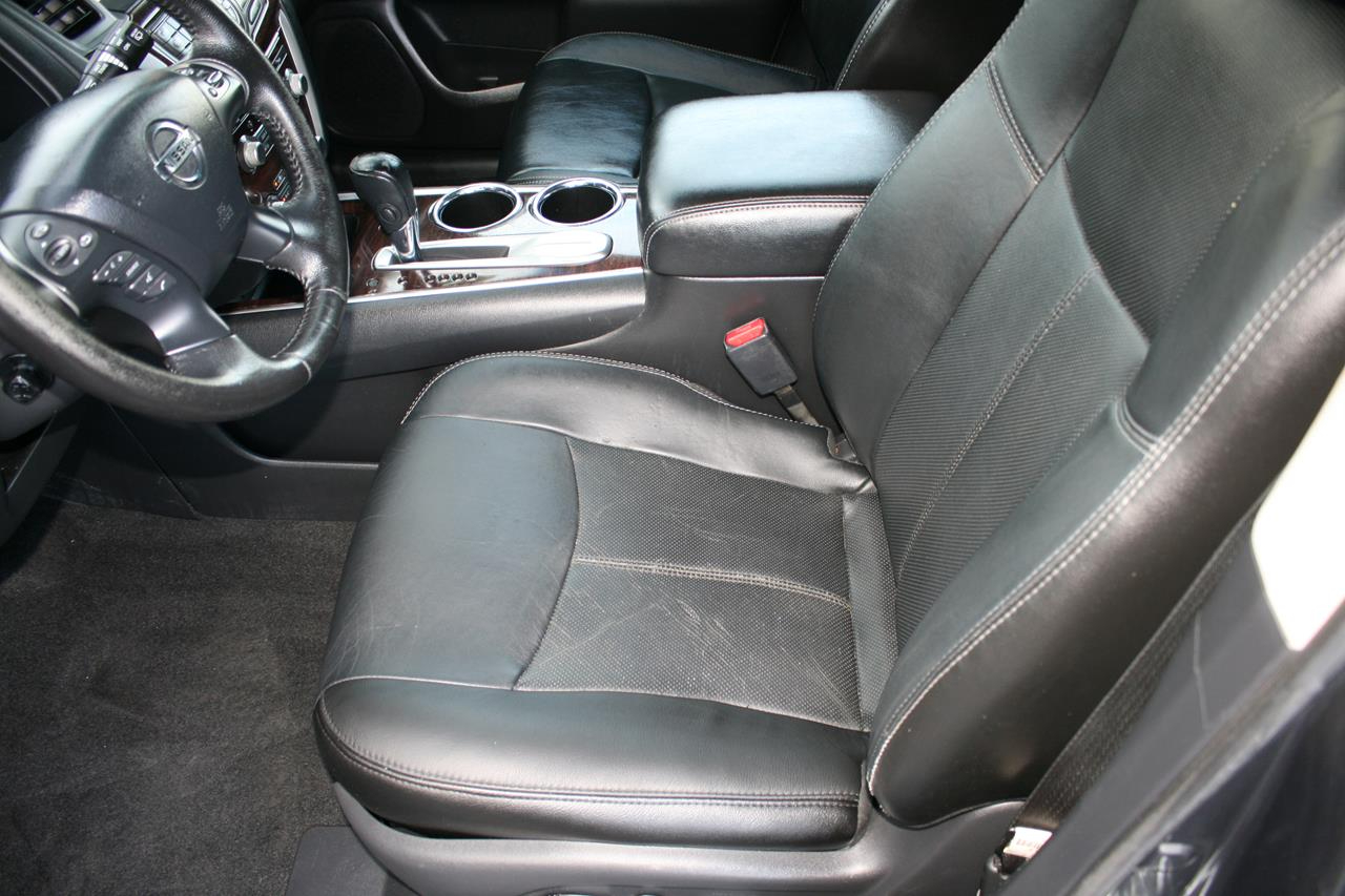 Nissan Pathfinder 2WD 4dr Platinum 2014