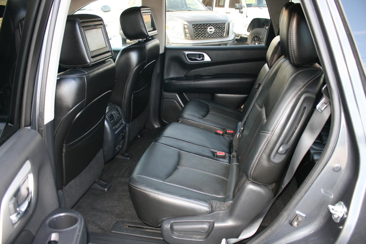 Nissan Pathfinder 2WD 4dr Platinum 2014