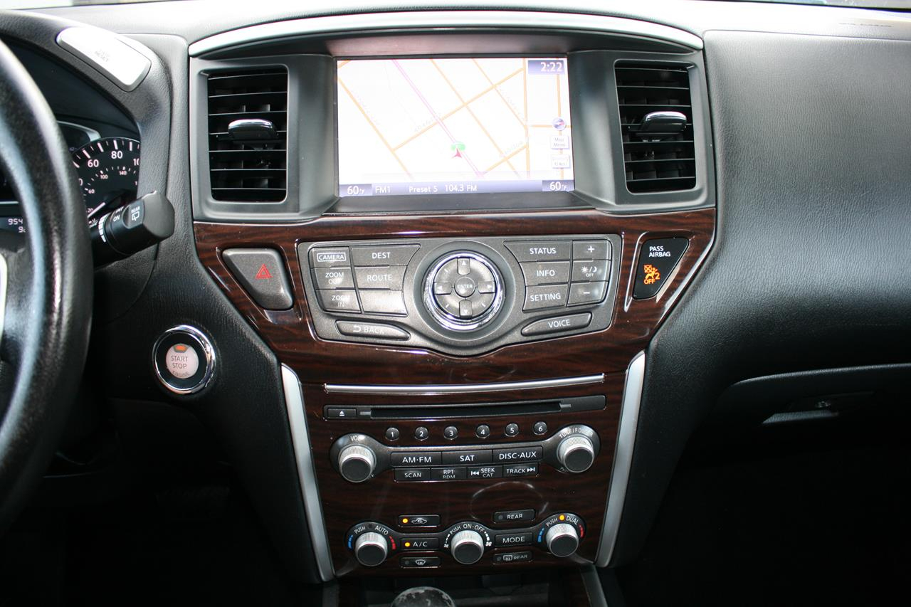 Nissan Pathfinder 2WD 4dr Platinum 2014