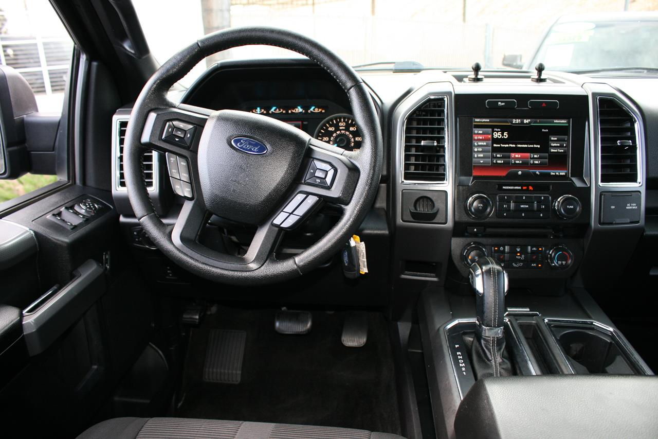 Ford F-150 2WD SuperCrew 157" XLT 2015