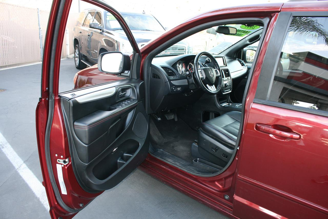 Dodge Grand Caravan GT Wagon Fleet 2017