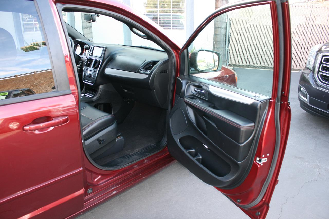 Dodge Grand Caravan GT Wagon Fleet 2017