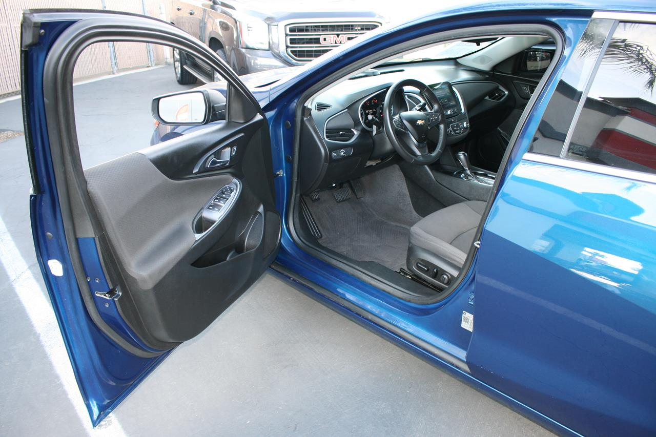 Chevrolet Malibu 4dr Sdn RS w/1SP 2019