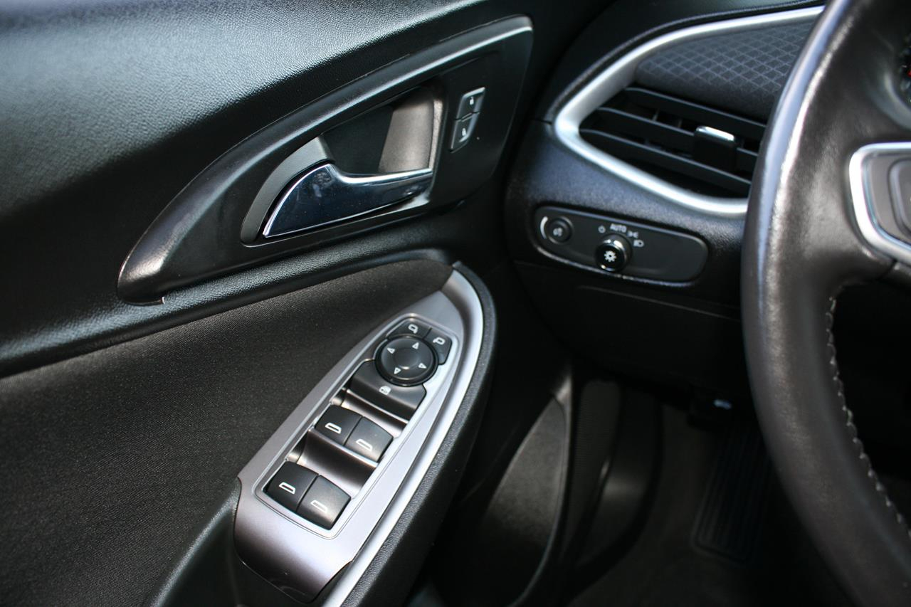 Chevrolet Malibu 4dr Sdn RS w/1SP 2019