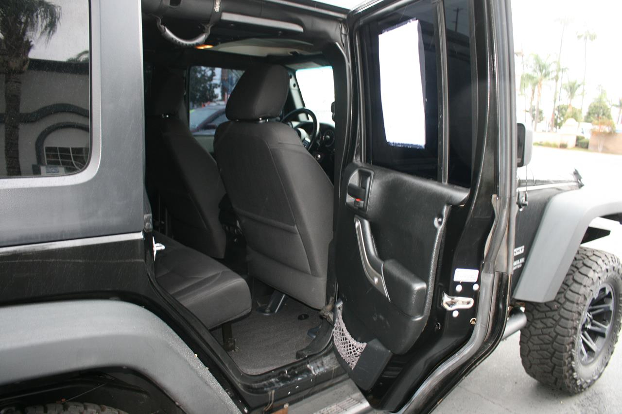 Jeep Wrangler Unlimited 4WD 4dr Sport 2016