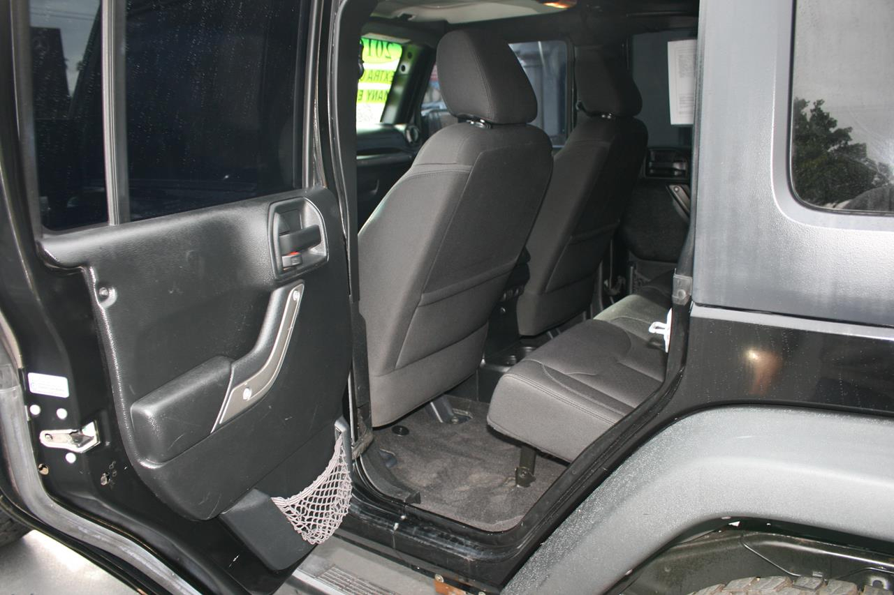 Jeep Wrangler Unlimited 4WD 4dr Sport 2016