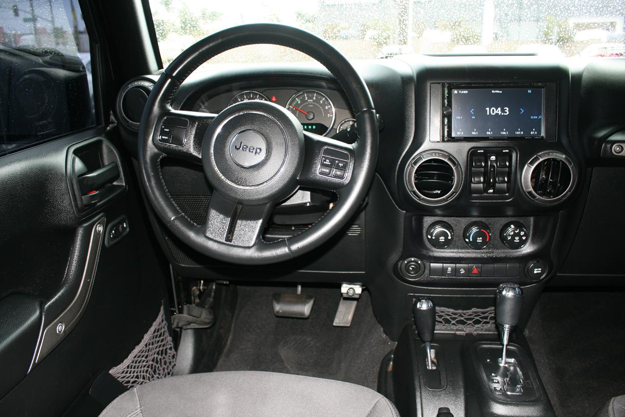 Jeep Wrangler Unlimited 4WD 4dr Sport 2016