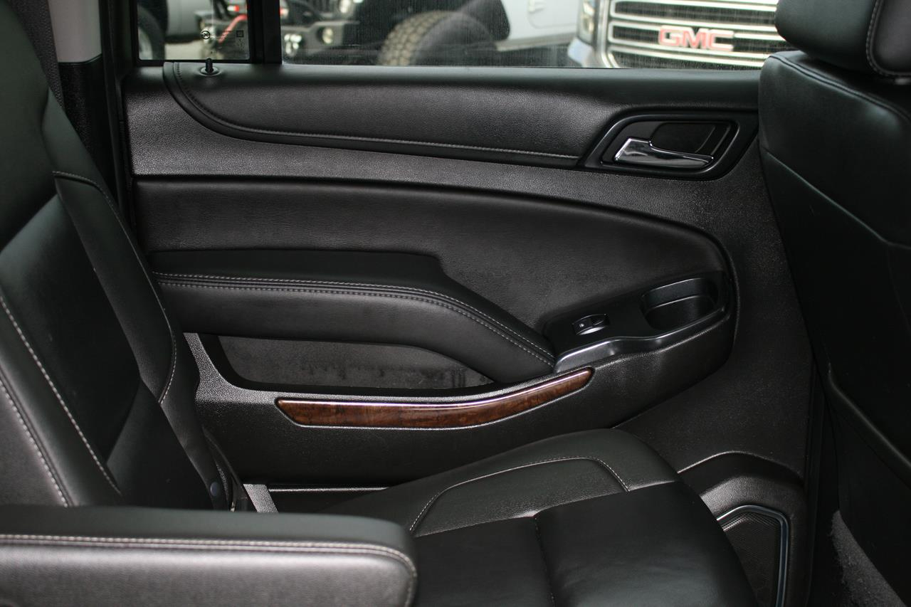 Chevrolet Suburban 2WD 4dr 1500 LT 2019