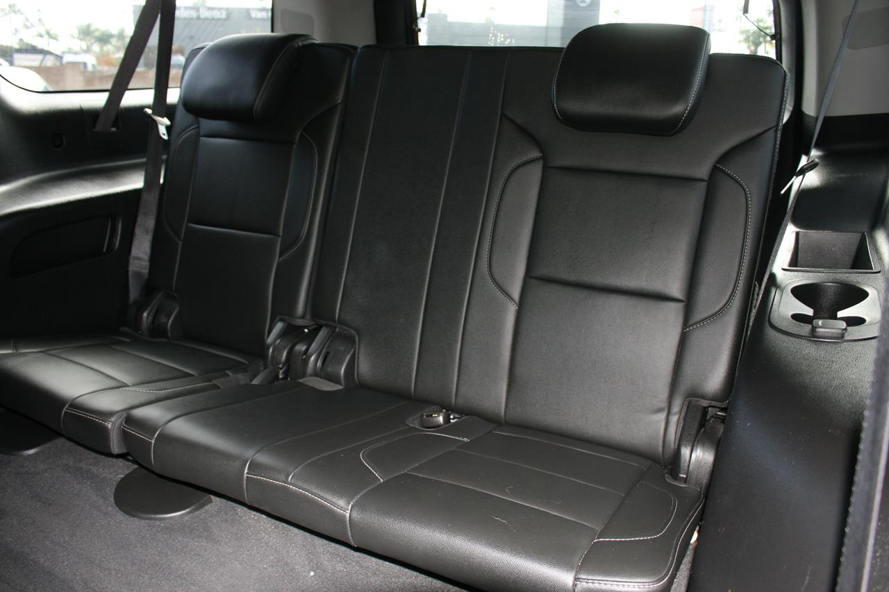 Chevrolet Suburban 2WD 4dr 1500 LT 2019