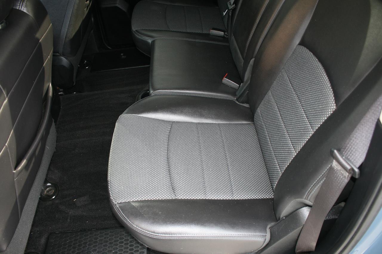 RAM 1500 4WD Crew Cab 140.5" Sport 2015