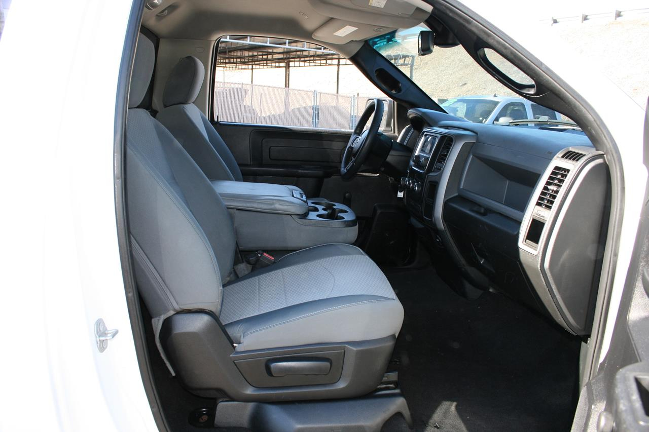 RAM 1500 Express 4x2 Reg Cab 6'4" Box 2018