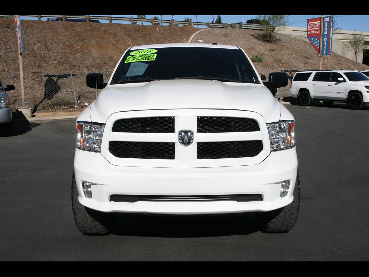 RAM 1500 Express 4x2 Reg Cab 6'4" Box 2018