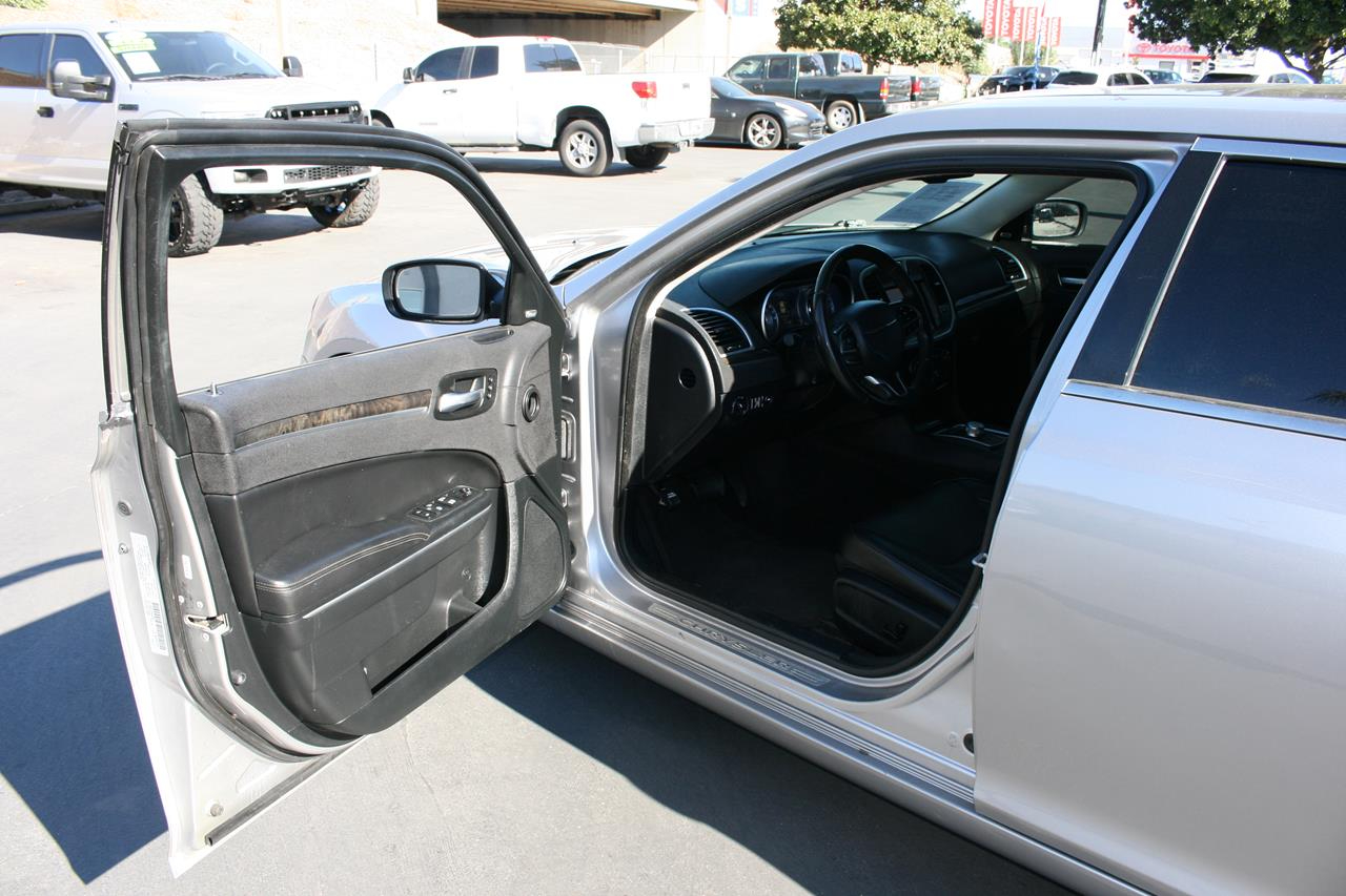 Chrysler 300 300C RWD 2017