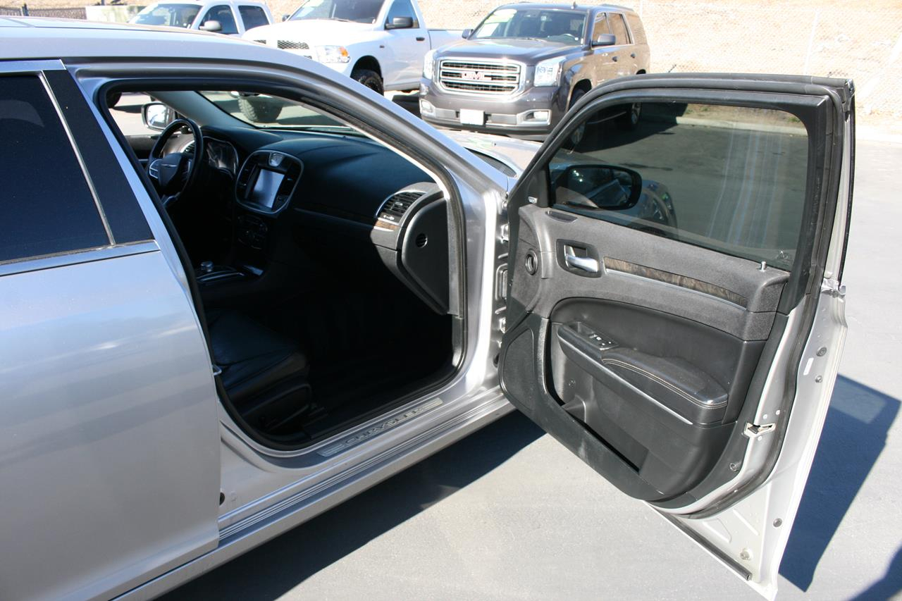 Chrysler 300 300C RWD 2017