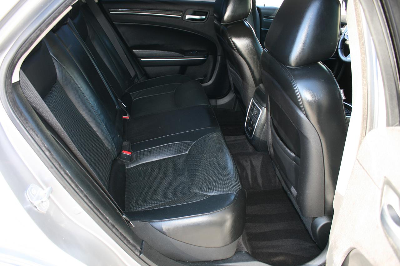 Chrysler 300 300C RWD 2017