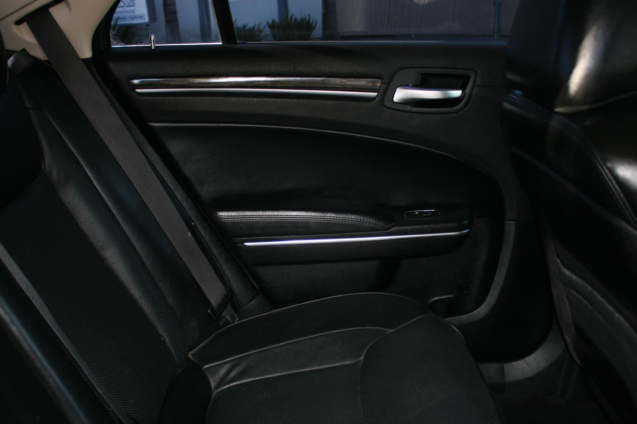 Chrysler 300 300C RWD 2017