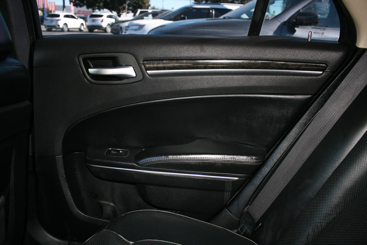 Chrysler 300 300C RWD 2017