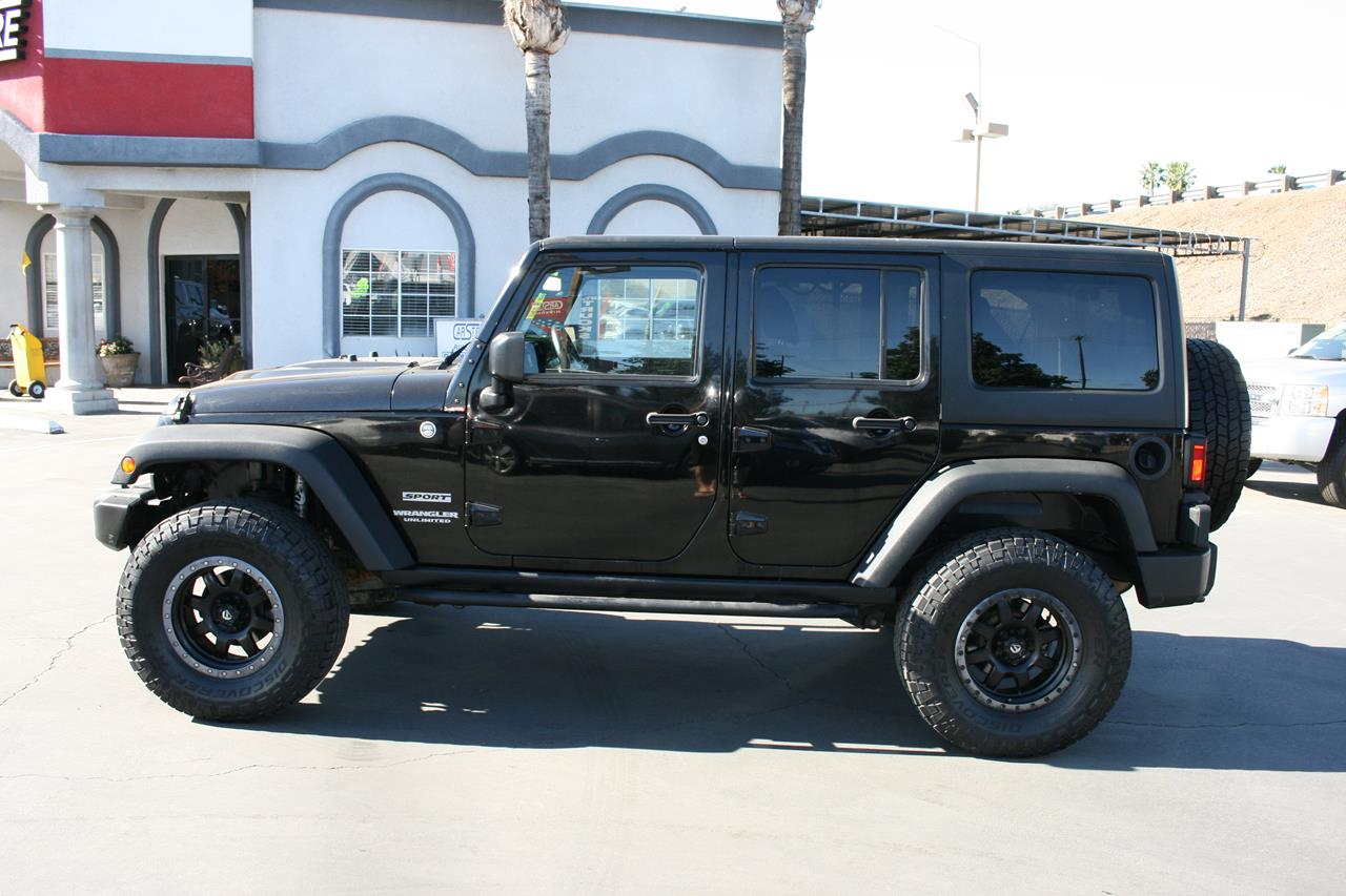 Jeep Wrangler Unlimited 4WD 4dr Sport 2015