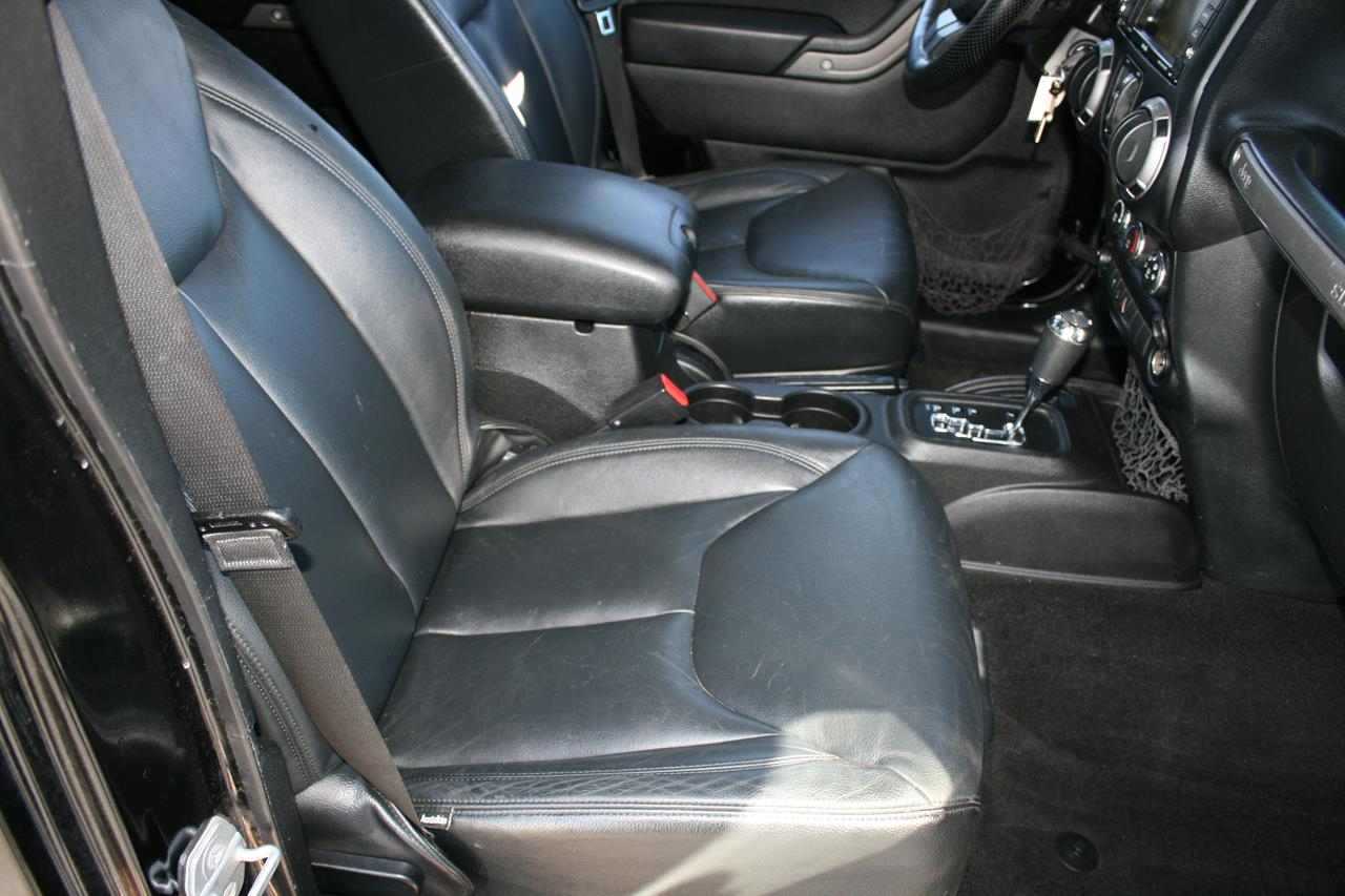 Jeep Wrangler Unlimited 4WD 4dr Sport 2015