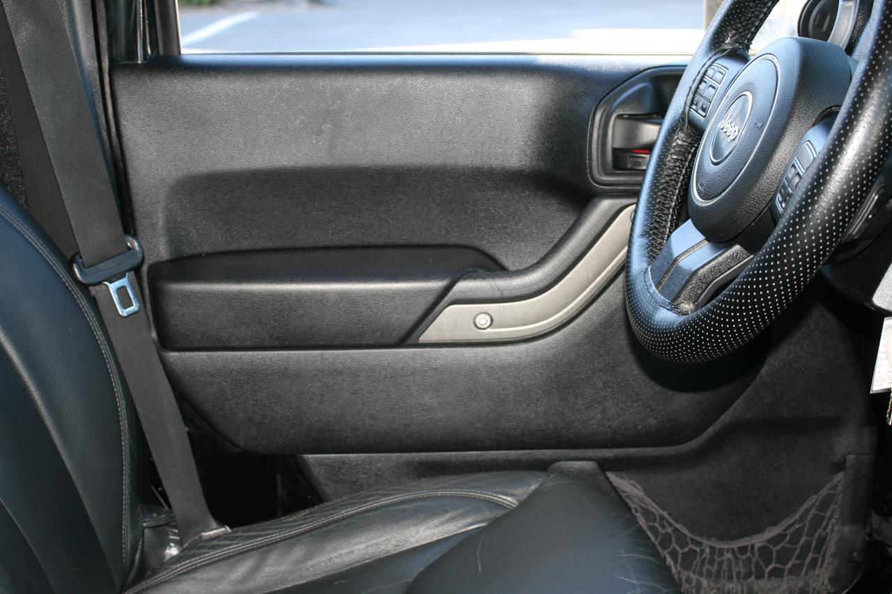 Jeep Wrangler Unlimited 4WD 4dr Sport 2015