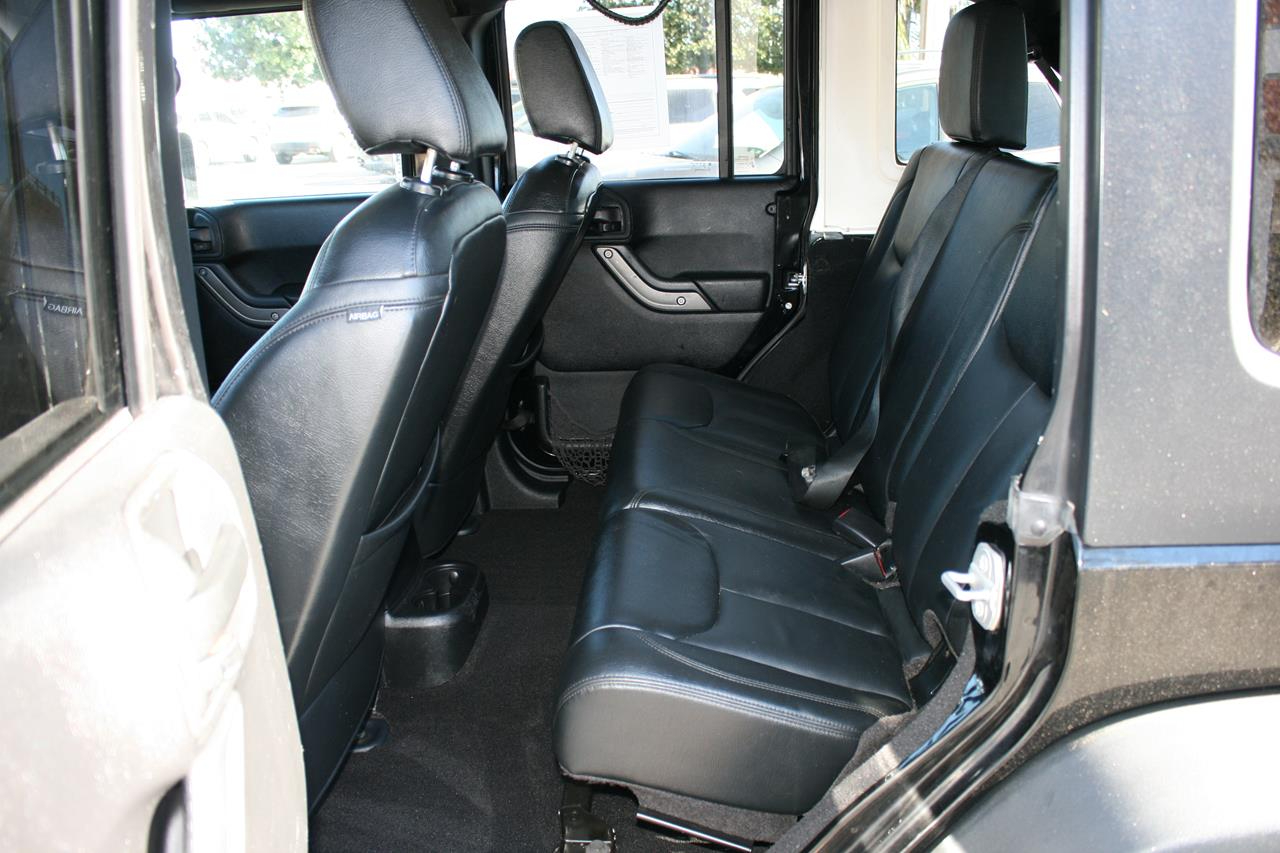 Jeep Wrangler Unlimited 4WD 4dr Sport 2015