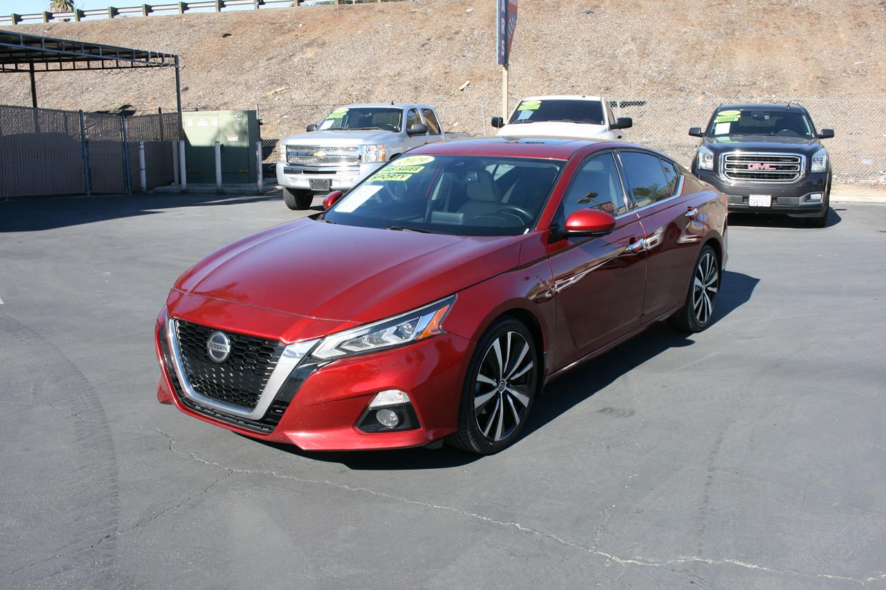 Nissan Altima 2.5 Platinum Sedan 2019