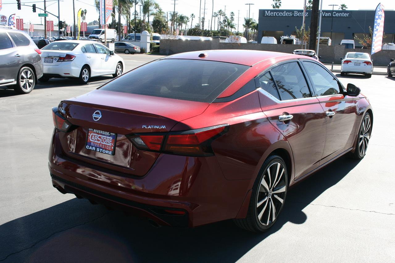 Nissan Altima 2.5 Platinum Sedan 2019