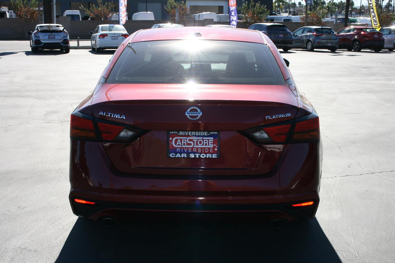 Nissan Altima 2.5 Platinum Sedan 2019