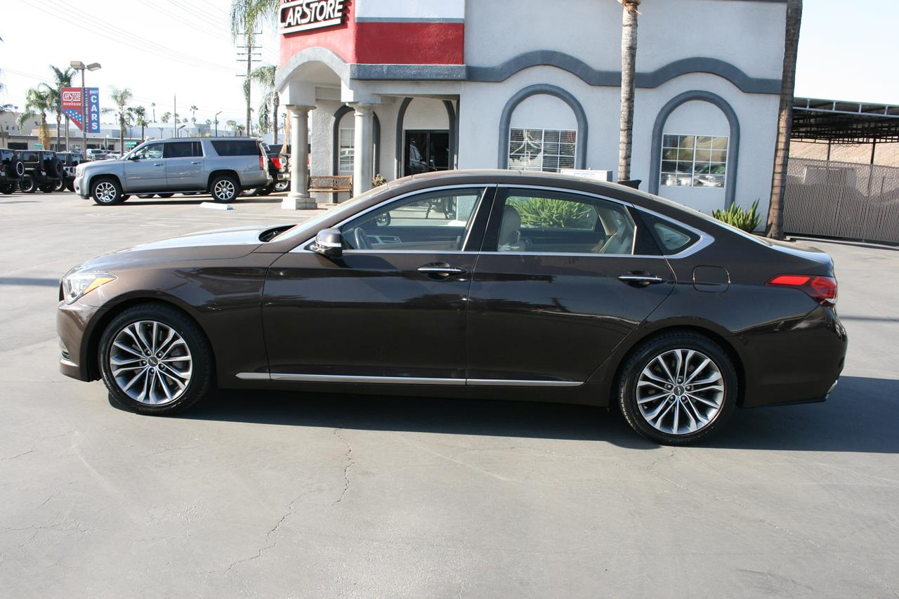 Hyundai Genesis 4dr Sdn V6 3.8L RWD 2015